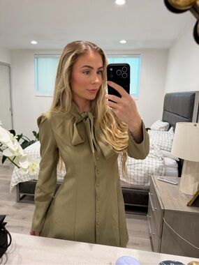 RIHOAS Olive Tie-Neck Long Sleeve Button Front Dress